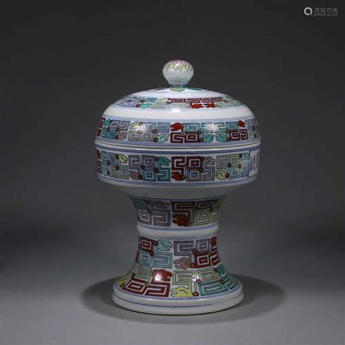 A doucai panchi porcelain pot