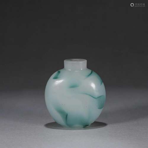 A glass snuff bottle