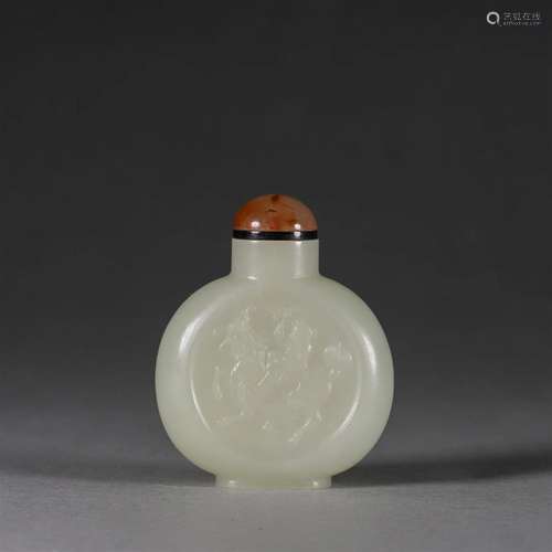 A qilin patterned jade snuff bottle