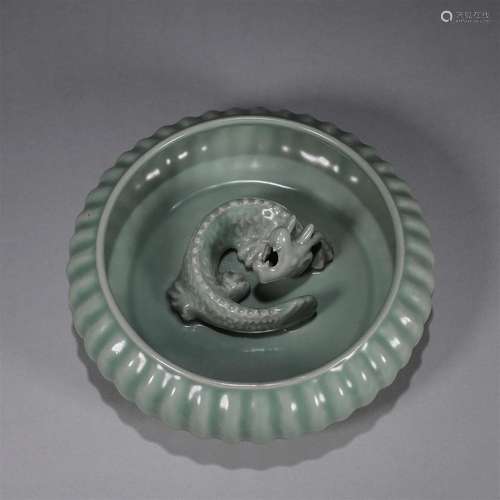 A chi dragon patterned Longquan kiln porcelain washer