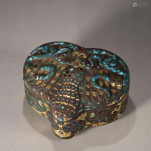 A phoenix bird patterned turquoise-inlaid copper box