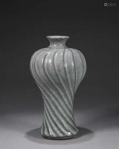 A Ge kiln porcelain meiping