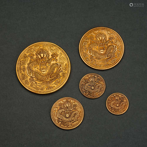 A group of five gold coins in Qing Dynasty