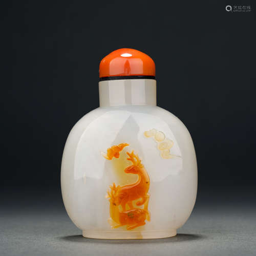 Qing Dynasty Agate Snuff Bottle with Fulu Pattern