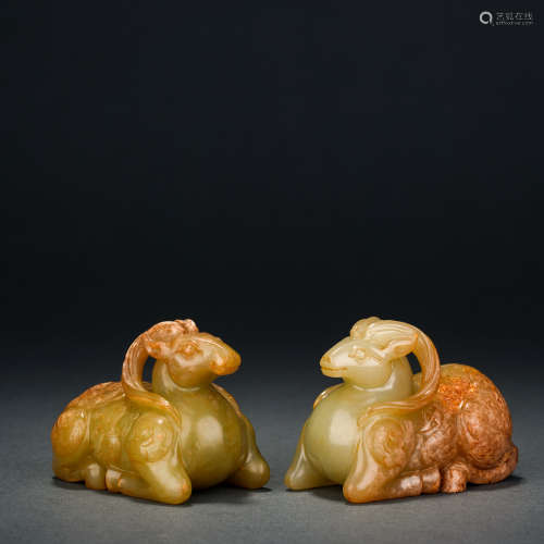 A Pair of Hetian Jade Beasts in the Han Dynasty