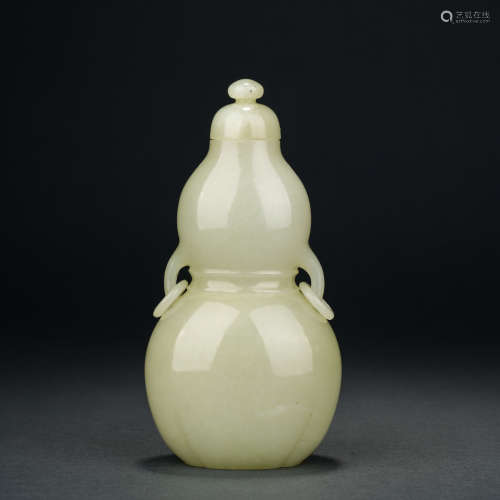 Qing Dynasty Hetian Jade Double Ear Gourd Vase