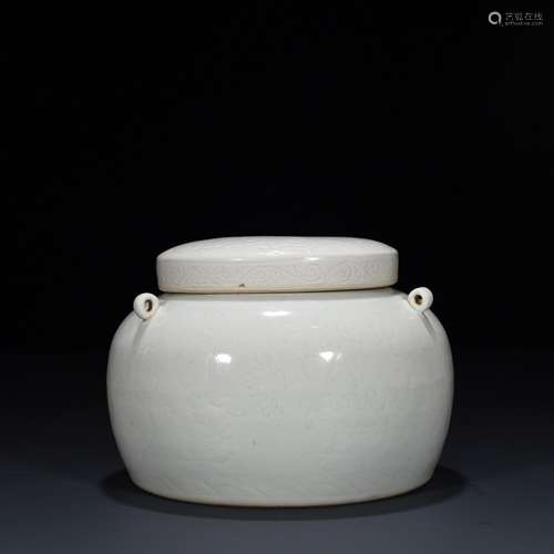 Sweet white glazed carved lianchi yang grain three-line cove...