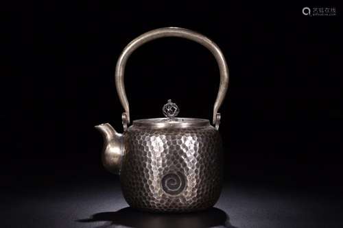 The republic of : silver hammer eye grain teapotSize: high: ...