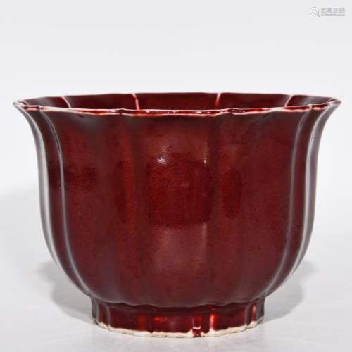 The red paint verse 10 bowl edges, 10.8 cm high 15.6 cm in d...
