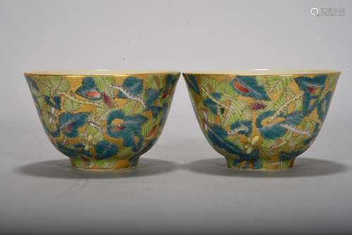 base of leaf cups, 4.9 cm high, diameter 8 cm