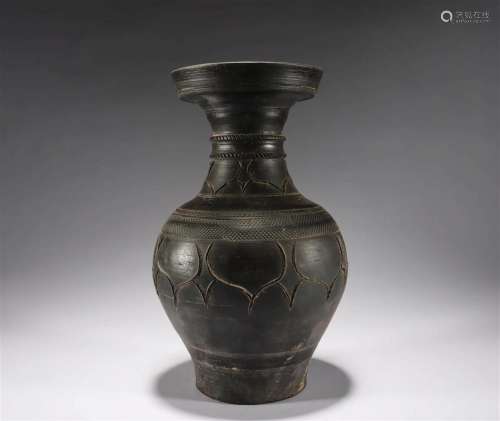 Lotus vase in the Northern and Southern Dynasties