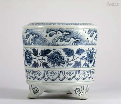 Blue and white lotus incense burner of the Yuan Dynasty