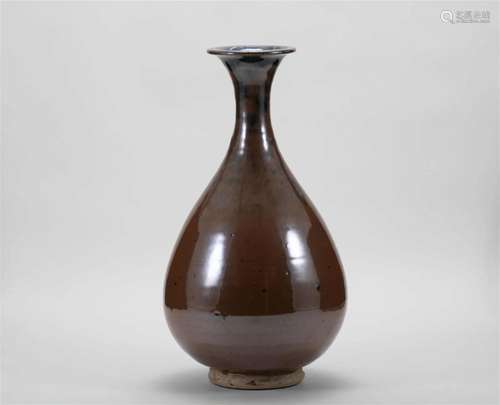 Spring of sauce glaze jade pot in the Song Dynasty