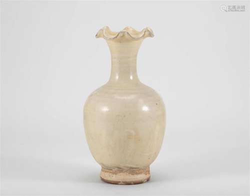 Tang Dynasty white-glazed bottle