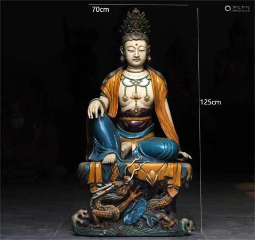 The three-color glazed Avalokitesvara of the Ming Dynasty