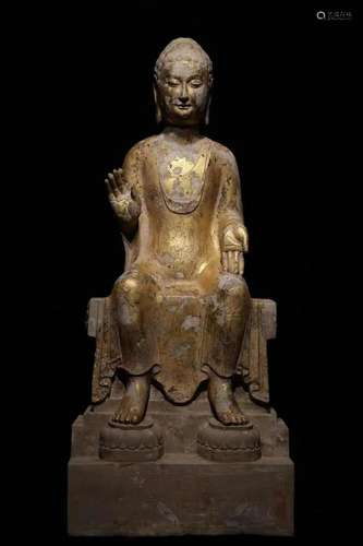 Buddha statues painted with gold in the Northern Dynasty