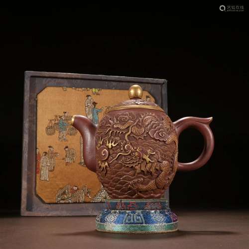 Qing Dynasty teapot with purple sand and gold