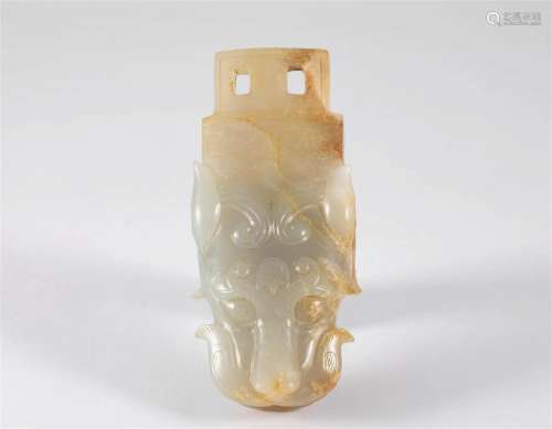 White Jade Carshaft in the Warring States Period