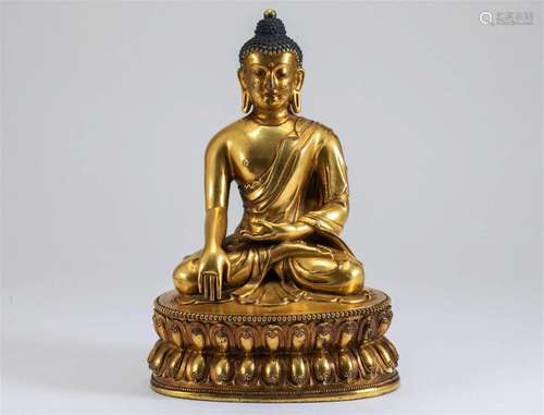 Bronze gilded Buddha statue of Sakyamuni in the Ming Dynasty