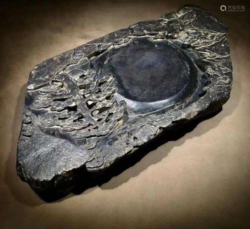 Qing Dynasty end stone eye landscape inkstone