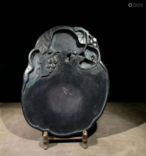 Qing Dynasty Duanshi Grape Inkstone