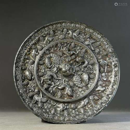 Tang Dynasty sea animal grape mirror