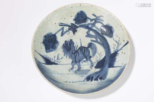 A blue and white porcelain plate. China, 17th century