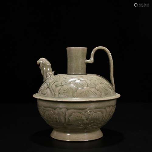 Yao state kiln carved ewer20 centimeters wide 20 cm tall2400