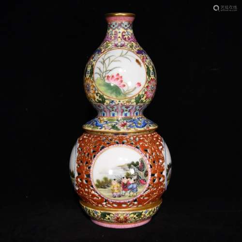 Hollow out the colour enamel YingXiWen gourd bottle which tr...