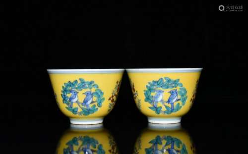 Chenghua yellow glaze powder enamel cup a pair of 5.6 x8.2 8...
