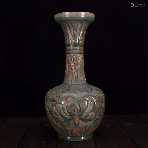The porcelain carving flower dish buccal bottleSize 13 * 29 ...