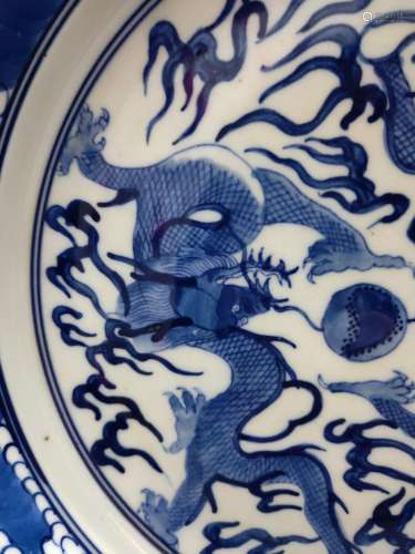 , blue and white hand, dragon playing pearl tray.5.5 CM high...