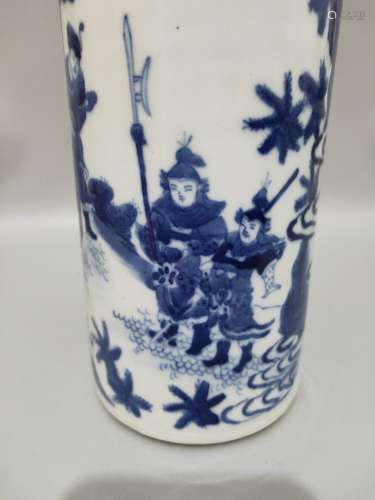 Blue and white hand, brush pot.21 CM high, diameter 10 CM, t...