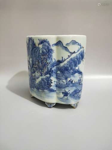 Blue and white hand, and pen container.15.5 CM high, diamete...