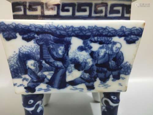 Incense burner, blue and white hand-drawn characters.22.5 CM...