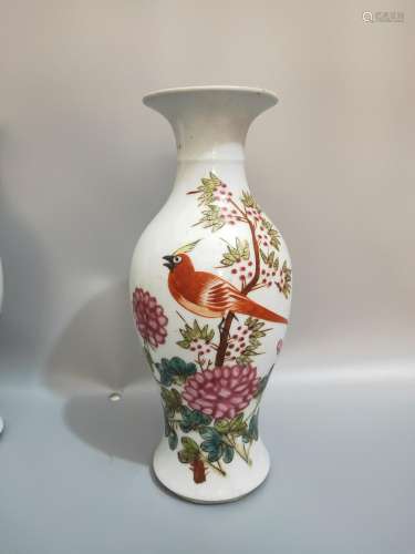 Stagnation, powder enamel bottle a pair.22 CM tall, 7 CM dia...