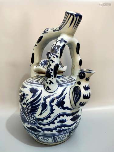 To is blue and white hand, big ewer in extremely good fortun...