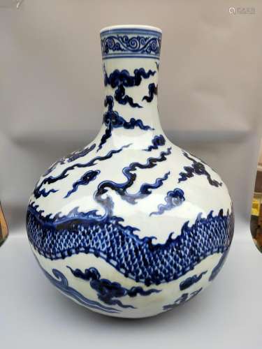 , blue and white hand-painted panlong tree.40 cm high, diame...