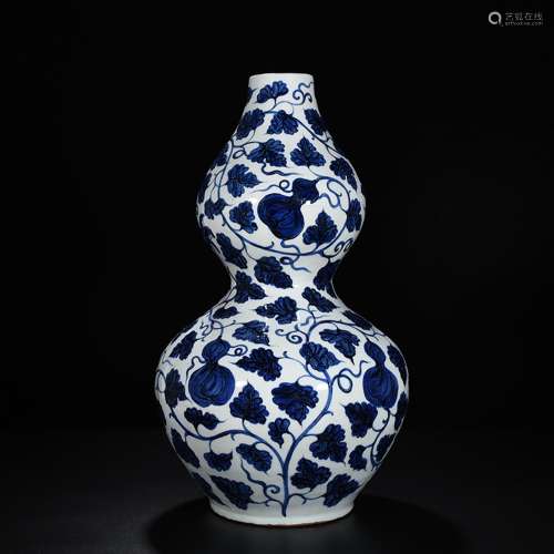 Blue and white children ten thousand generation gourd bottle...