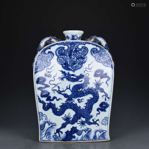 Blue and white dragon of quaternary flat bottles of antique ...