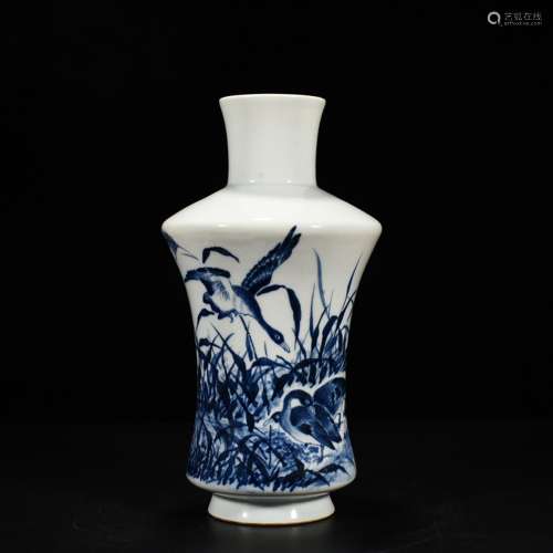 Blue and white LuYanWen bottles of 26 cm * 12, 900