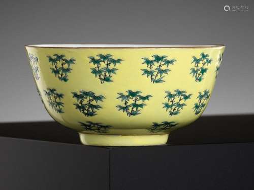 A YELLOW-GROUND AND GREEN-ENAMELED ‘BAMBOO’ BOWL, TONGZHI MA...