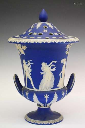 Wedgwood urn and cover