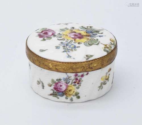 Mid 18th Century French porcelain box