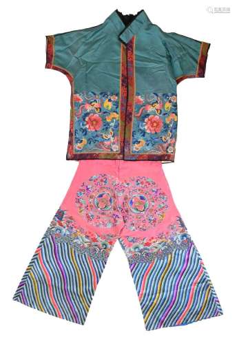 Chinese embroidered silk short-sleeved jacket, bustier and t...