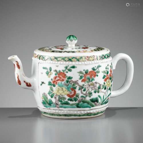 A FAMILLE VERTE BARREL-SHAPED TEAPOT AND COVER, KANGXI PERIO...