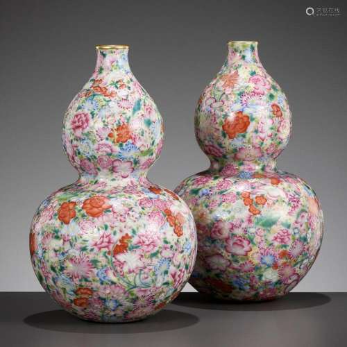 A PAIR OF VERY FINE MILLEFLEUR DOUBLE GOURD VASES, REPUBLIC ...