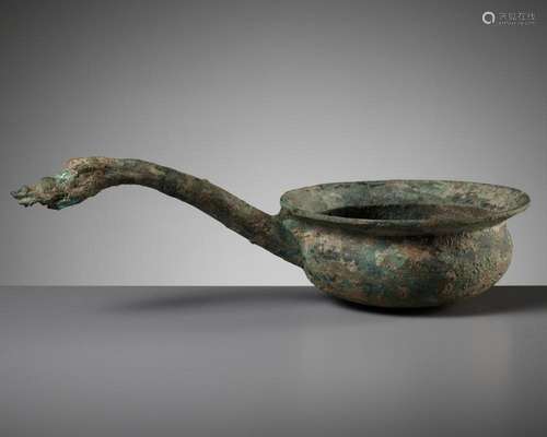 A RARE ‘DRAGON’S HEAD’ BRONZE LADLE, DOU, HAN DYNASTY