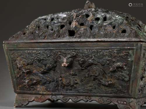 A ‘DRAGONS AND CLOUDS’ BRONZE COVER AND CENSER, LATE MING TO...