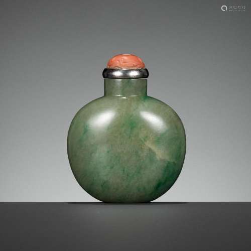 AN APPLE- AND EMERALD-GREEN JADEITE SNUFF BOTTLE, 18TH-19TH ...